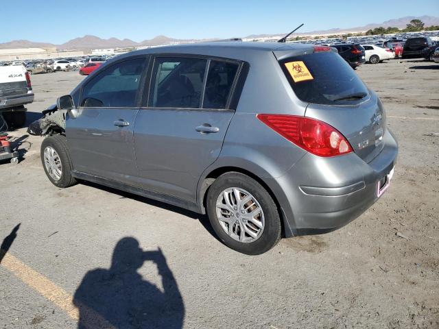 3N1BC1CP9BL378986 - 2011 NISSAN VERSA S GRAY photo 2