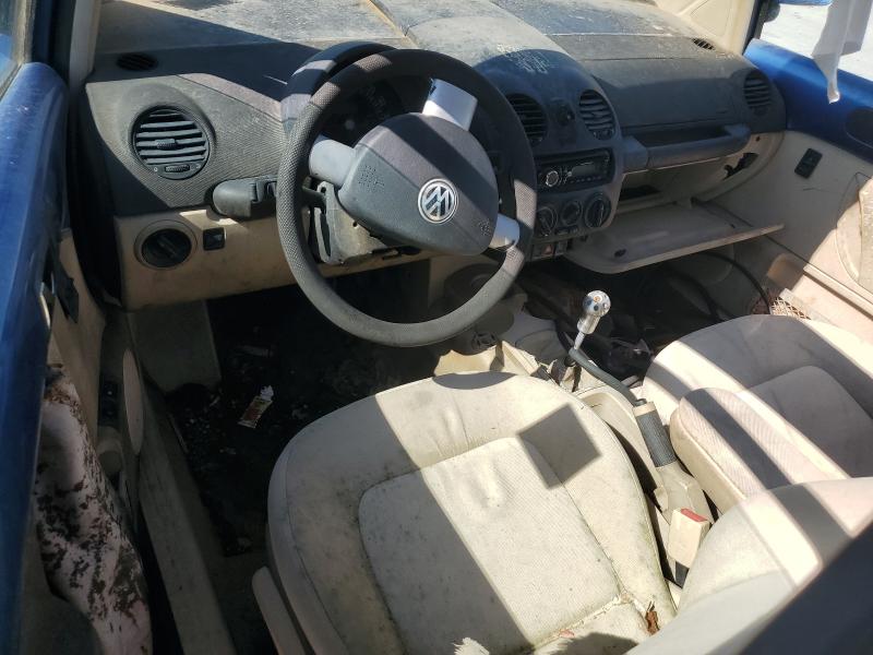 3VWCD21C3YM450950 - 2000 VOLKSWAGEN NEW BEETLE GLS 蓝色 照片 8
