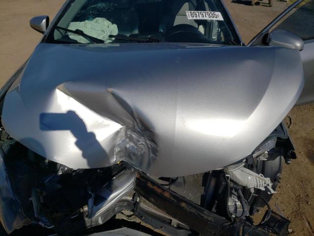 4T1BF1FK2HU440307 - 2017 TOYOTA CAMRY LE SILVER photo 11