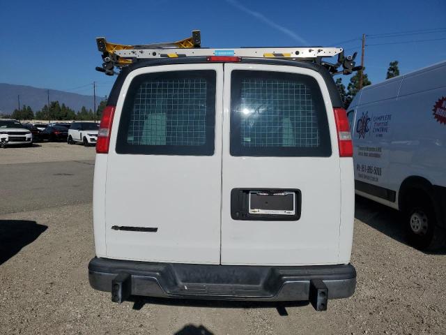 1GCWGAFG7K1290279 - 2019 CHEVROLET EXPRESS WHITE photo 6