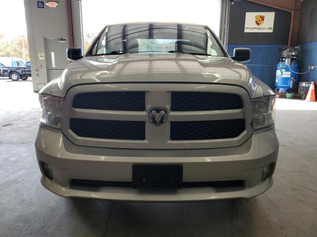 1C6RR7FG9JS278306 - 2018 RAM 1500 ST Gümüş foto 5