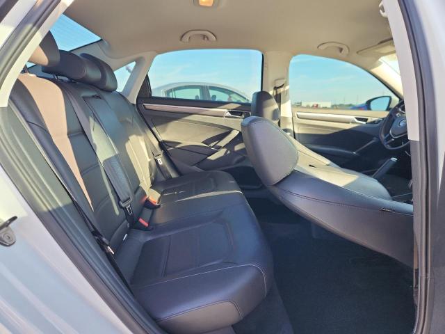 1VWDT7A3XHC082630 - 2017 VOLKSWAGEN PASSAT R-LINE თეთრი ფოტო 10