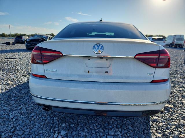 1VWDT7A3XHC082630 - 2017 VOLKSWAGEN PASSAT R-LINE თეთრი ფოტო 6