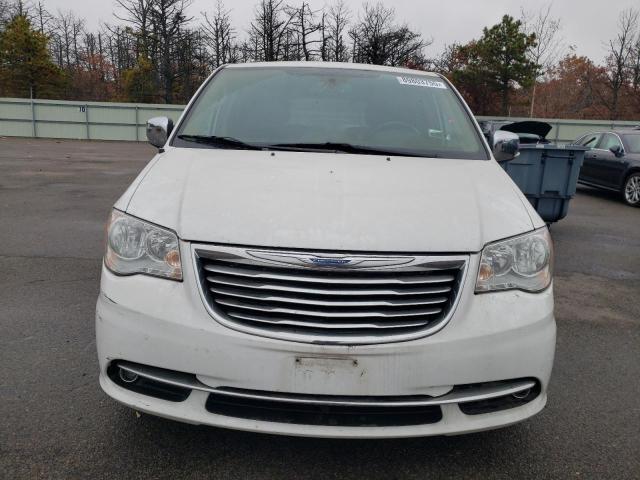 2C4RC1CG3FR521094 - 2015 CHRYSLER TOWN & COU TOURING L WHITE photo 5