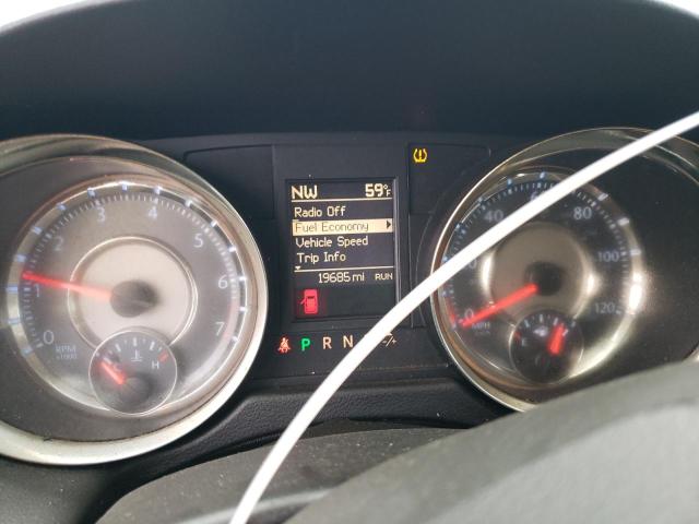 2C4RC1CG3FR521094 - 2015 CHRYSLER TOWN & COU TOURING L WHITE photo 9