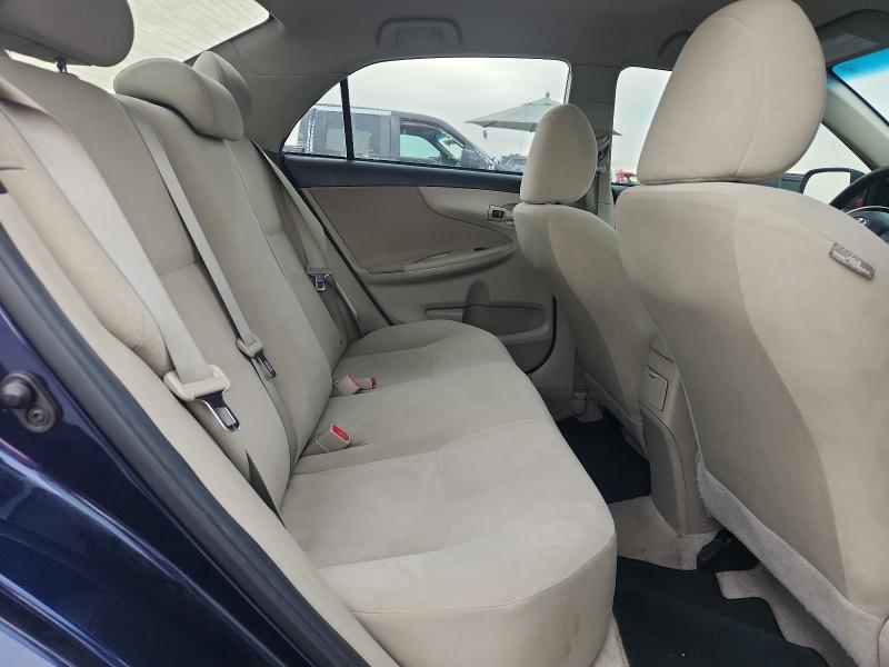 5YFBU4EE0DP183131 - 2013 TOYOTA COROLLA BASE Bleu photo 10