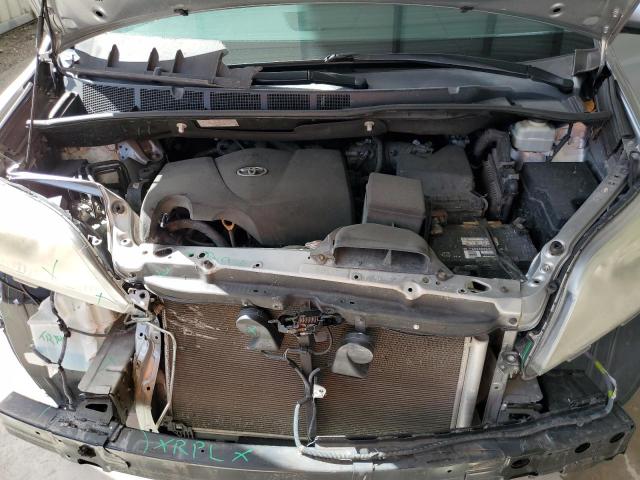 5TDYZ3DC3HS892364 - 2017 TOYOTA SIENNA XLE 银色 照片 12