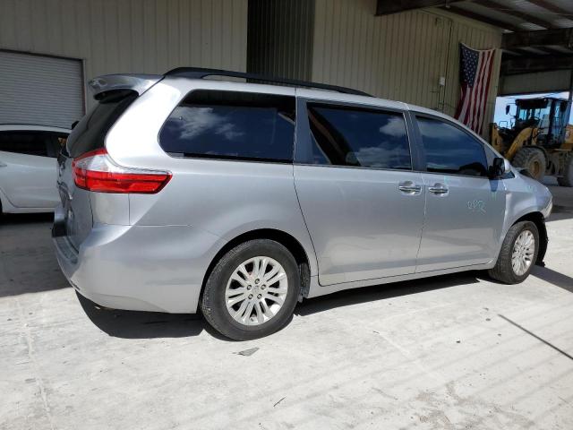 5TDYZ3DC3HS892364 - 2017 TOYOTA SIENNA XLE 银色 照片 3