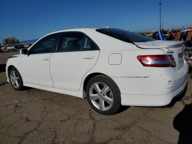 4T1BF3EK2BU629284 - 2011 TOYOTA CAMRY BASE Білий фото 2