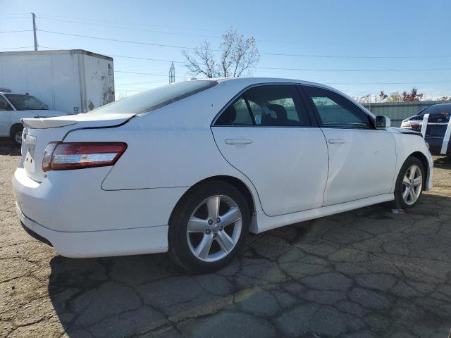 4T1BF3EK2BU629284 - 2011 TOYOTA CAMRY BASE Білий фото 3