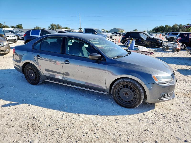 3VW2K7AJ2EM237903 - 2014 VOLKSWAGEN JETTA BASE 灰色 照片 4