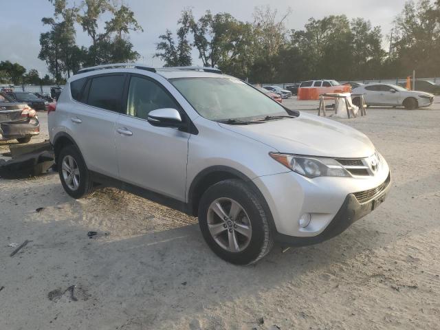 2T3WFREV0FW134951 - 2015 TOYOTA RAV4 XLE SILVER photo 4