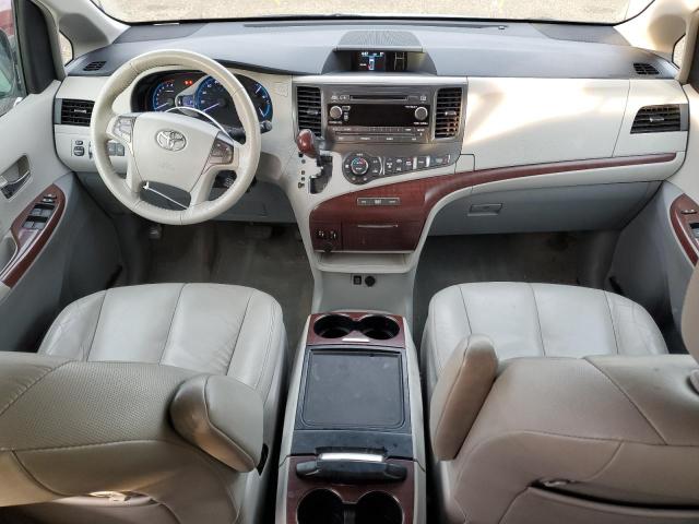 5TDYK3DC4DS359888 - 2013 TOYOTA SIENNA XLE 银色 照片 8