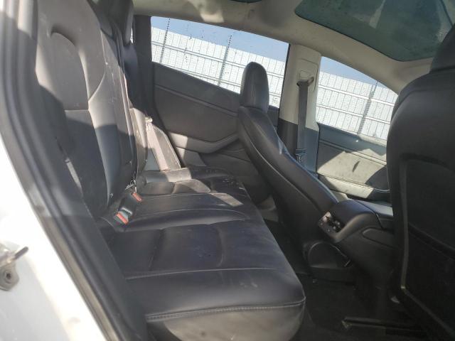 5YJ3E1EB1JF067806 - 2018 TESLA MODEL 3 WHITE photo 10