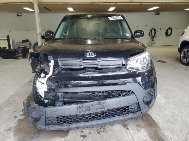 KNDJN2A29K7652076 - 2019 KIA SOUL BLACK photo 5