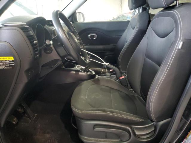 KNDJN2A29K7652076 - 2019 KIA SOUL BLACK photo 7