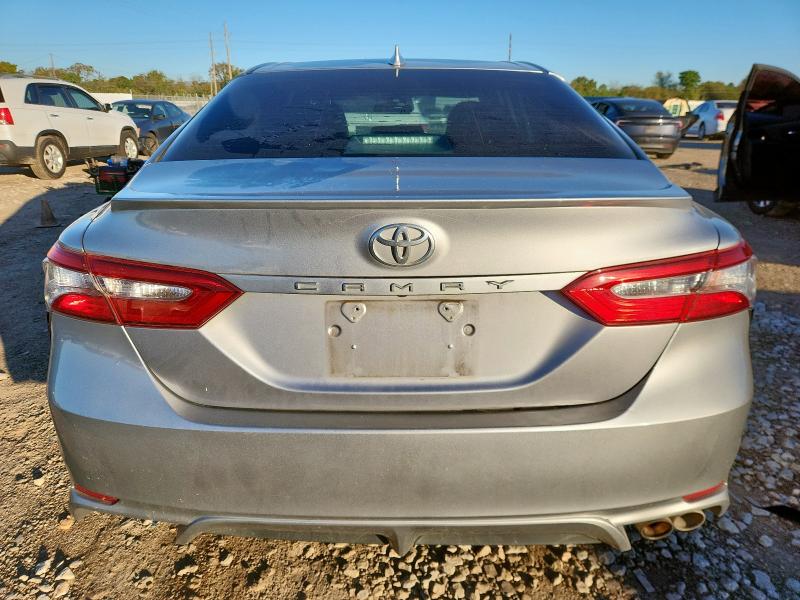 4T1B11HK9KU731339 - 2019 TOYOTA CAMRY L Srebrny zdjęcie 6