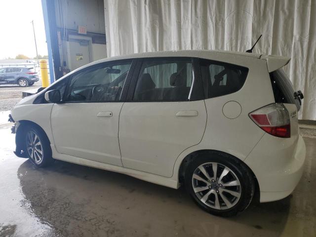JHMGE8H57DC004127 - 2013 HONDA FIT SPORT WHITE photo 2