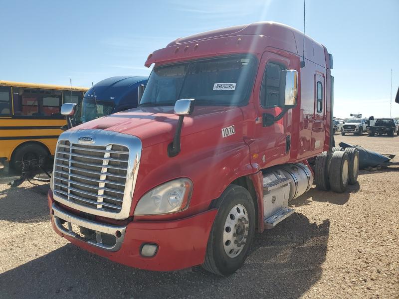 3AKJGLDVXHSHT8454 - 2017 FREIGHTLINER CASCADIA 1 أحمر صورة 2