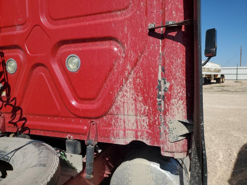 3AKJGLDVXHSHT8454 - 2017 FREIGHTLINER CASCADIA 1 أحمر صورة 9