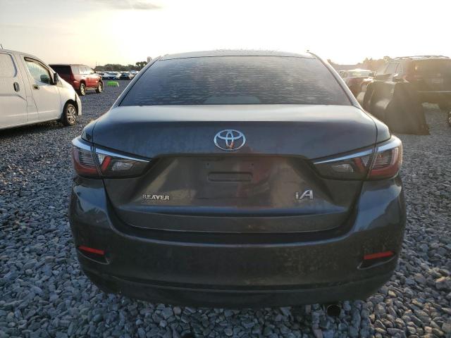 3MYDLBYV4JY308236 - 2018 TOYOTA YARIS IA 灰色 照片 6