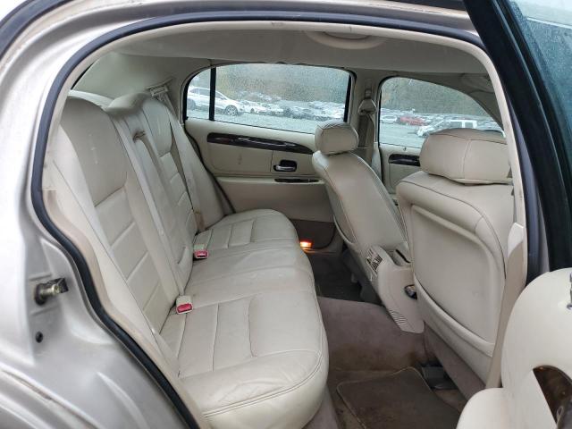 1LNHM82W4XY640002 - 1999 LINCOLN TOWN CAR SIGNATURE Золотий фото 10