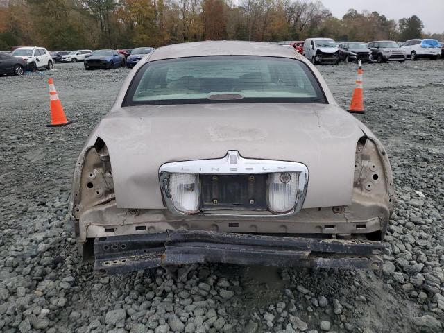 1LNHM82W4XY640002 - 1999 LINCOLN TOWN CAR SIGNATURE Золотий фото 6