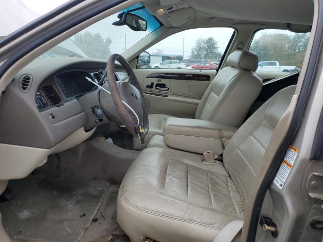 1LNHM82W4XY640002 - 1999 LINCOLN TOWN CAR SIGNATURE Золотий фото 7