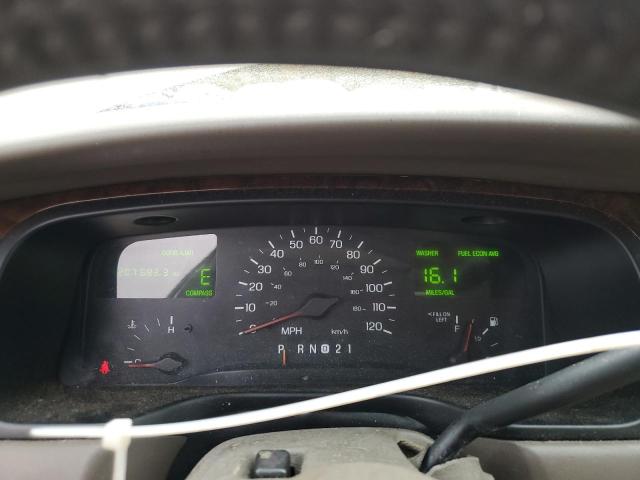 1LNHM82W4XY640002 - 1999 LINCOLN TOWN CAR SIGNATURE Золотий фото 9