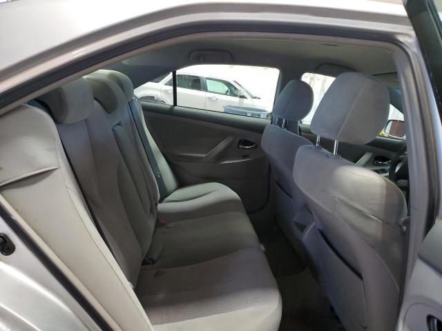 4T1BF3EK5BU155122 - 2011 TOYOTA CAMRY BASE SILVER photo 11