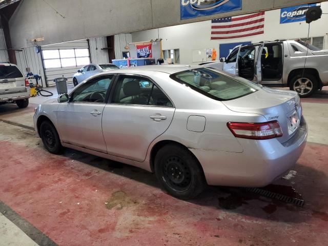 4T1BF3EK5BU155122 - 2011 TOYOTA CAMRY BASE SILVER photo 2