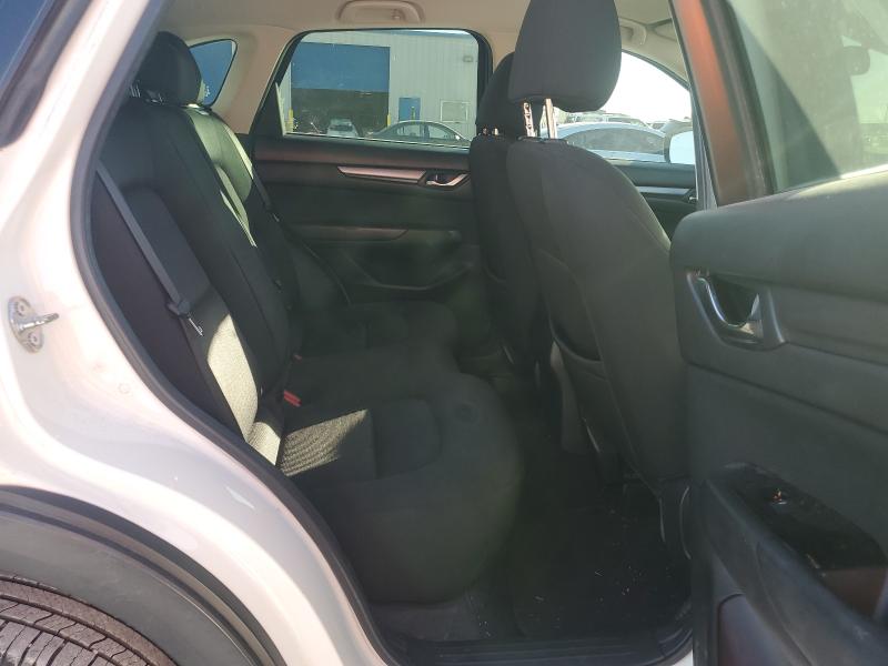 JM3KFABM0J1454958 - 2018 MAZDA CX-5 SPORT WHITE photo 11