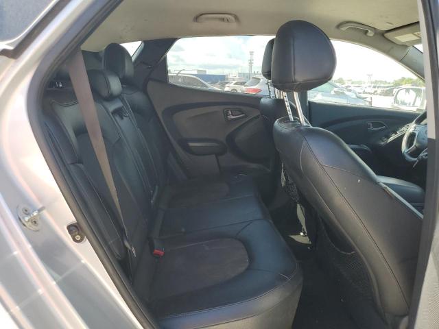 KM8JTCAF4FU964503 - 2015 HYUNDAI TUCSON GLS Silber Foto 10