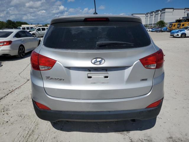 KM8JTCAF4FU964503 - 2015 HYUNDAI TUCSON GLS Silber Foto 6