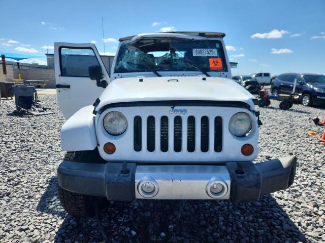 1C4BJWEG5DL514073 - 2013 JEEP WRANGLER U SAHARA WHITE photo 5