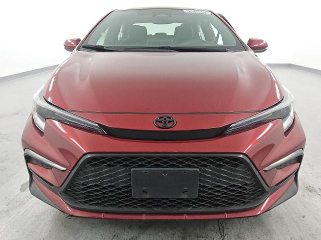5YFP4MCE3PP165770 - 2023 TOYOTA COROLLA SE أحمر صورة 5