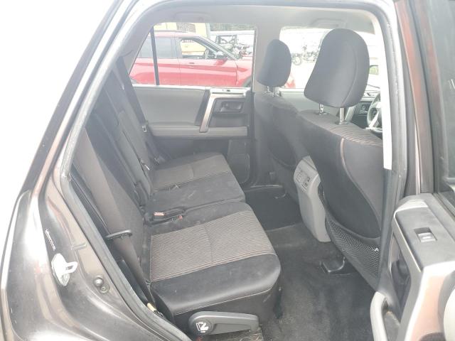 JTEZU5JR6B5032880 - 2011 TOYOTA 4RUNNER SR5 ნაცრისფერი ფოტო 10