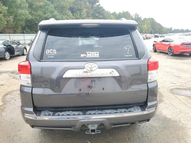 JTEZU5JR6B5032880 - 2011 TOYOTA 4RUNNER SR5 ნაცრისფერი ფოტო 6