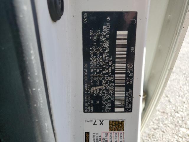 JTLKT324564116737 - 2006 TOYOTA SCION XB WHITE photo 12