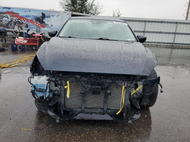 3MZBN1W33JM250152 - 2018 MAZDA 3 GRAND TOURING Niebieski zdjęcie 5