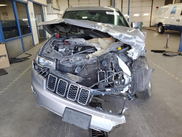 1C4RJFAG5LC125307 - 2020 JEEP GRAND CHER LAREDO SILVER photo 11