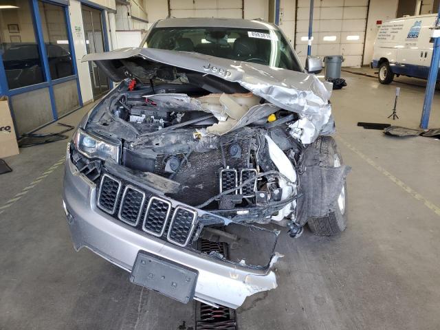 1C4RJFAG5LC125307 - 2020 JEEP GRAND CHER LAREDO SILVER photo 5