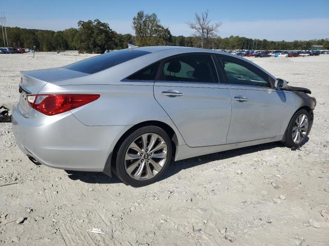 5NPEC4AC1DH593406 - 2013 HYUNDAI SONATA SE 银色 照片 3