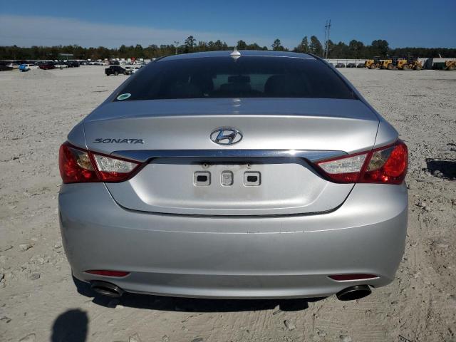 5NPEC4AC1DH593406 - 2013 HYUNDAI SONATA SE 银色 照片 6