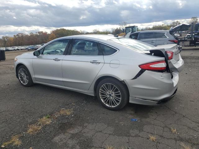 3FA6P0H9XDR327512 - 2013 FORD FUSION SE SILVER photo 2
