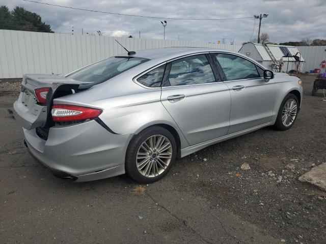 3FA6P0H9XDR327512 - 2013 FORD FUSION SE SILVER photo 3