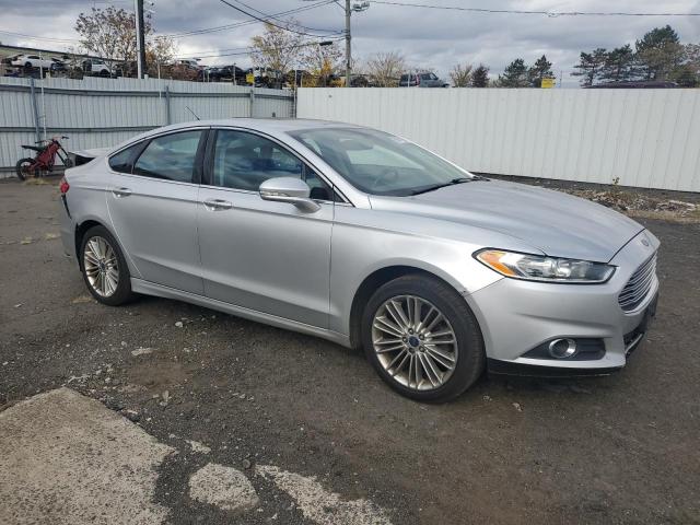 3FA6P0H9XDR327512 - 2013 FORD FUSION SE SILVER photo 4