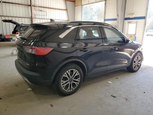 1FMCU0H6XLUC35251 - 2020 FORD ESCAPE SEL BLACK photo 3