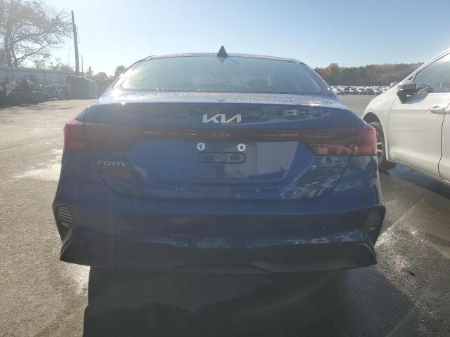 3KPF24AD8NE459062 - 2022 KIA FORTE FE BLUE photo 6