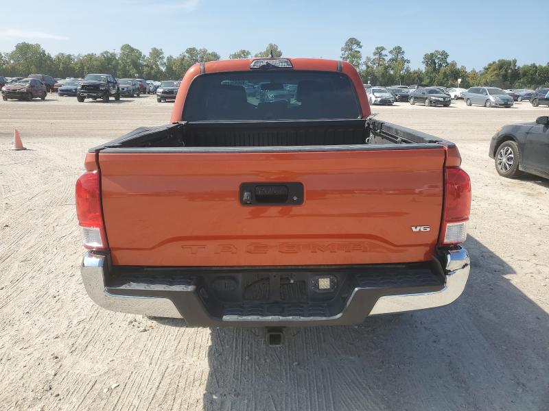 5TFAZ5CN5HX025638 - 2017 TOYOTA TACOMA DOUBLE CAB 橙色 照片 6
